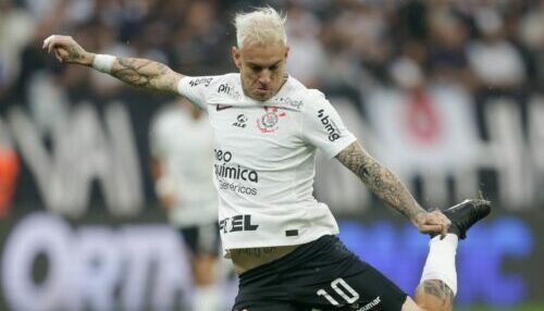 Corinthians faz 2 a 0 no Fluminense e deixa Z4 do Brasileirão