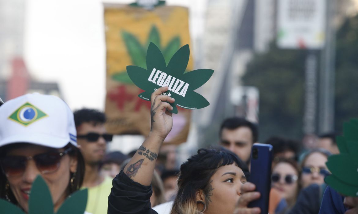 Marcha da Maconha reforça luta pela legalização das drogas