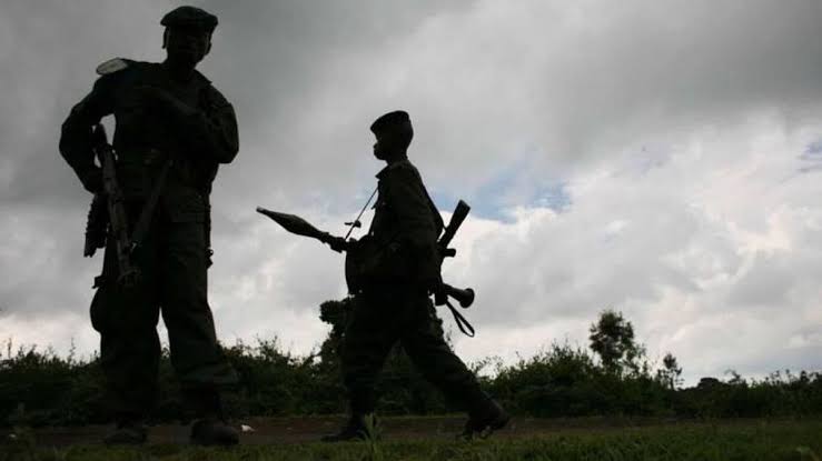 Ataque em escola deixa 41 mortos na Uganda