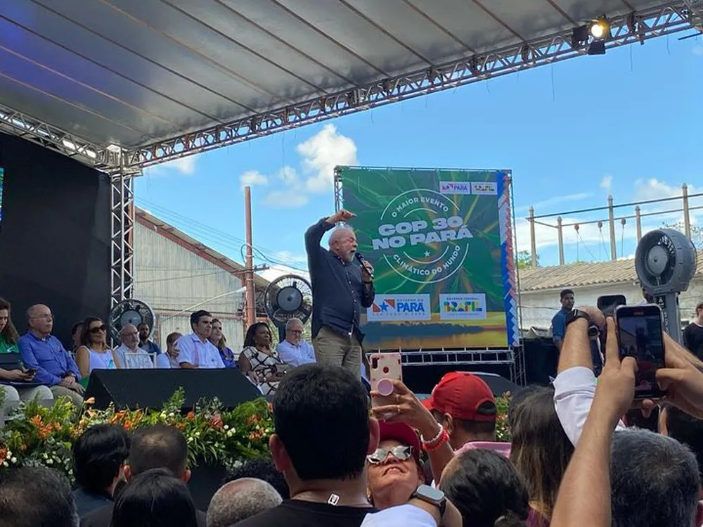 No Pará, Lula entrega casas populares e oficializa Belém como sede da COP 30