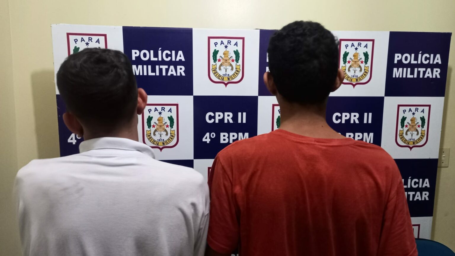 Jovem e adolescente são detidos por tráfico de drogas em Marabá