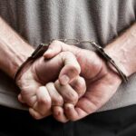 Polícia prende suspeito de estuprar duas crianças em banheiro de casa no Marajó