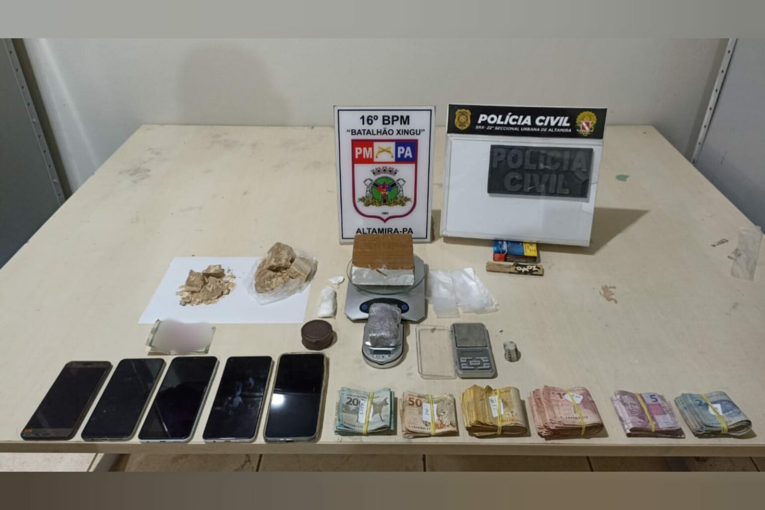 Suspeitos de tráfico de drogas são presos e moto é recuperada no Pará