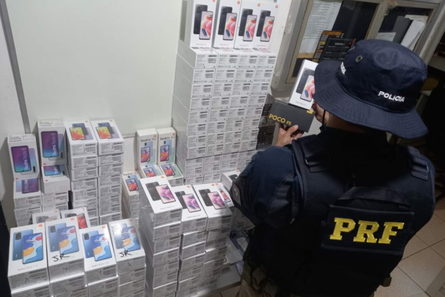 PRF apreende 216 celulares sem nota fiscal em Dom Eliseu