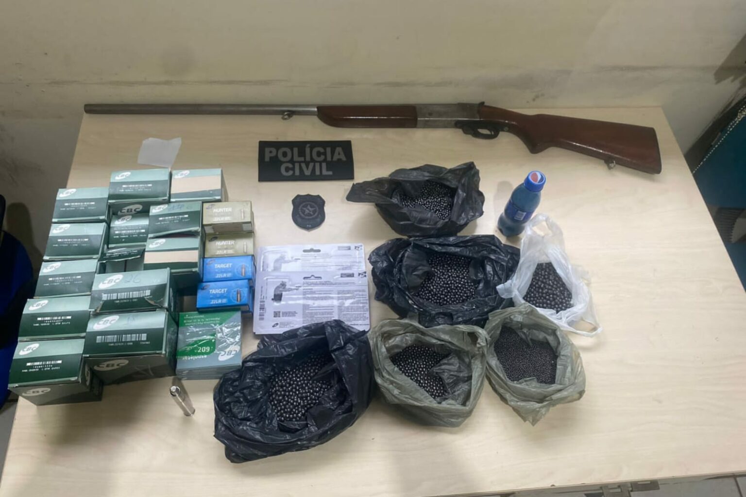 Homem é preso com espingarda e munições em Tucuruí