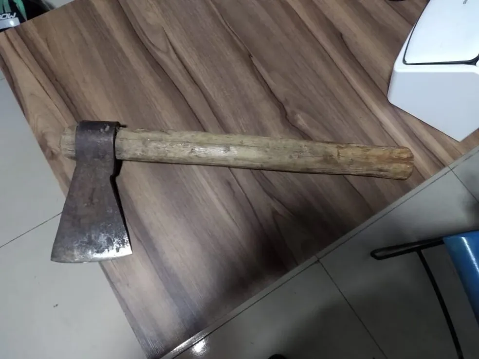 Homem morre após atacar policiais com machado na zona rural de Parauapebas