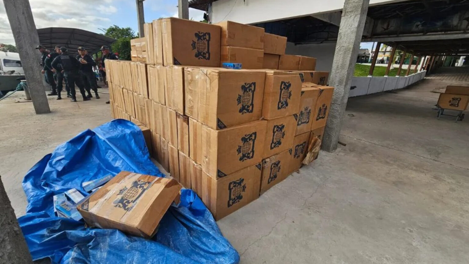 Trio é flagrado com R$ 500 mil em cigarros contrabandeados no Pará