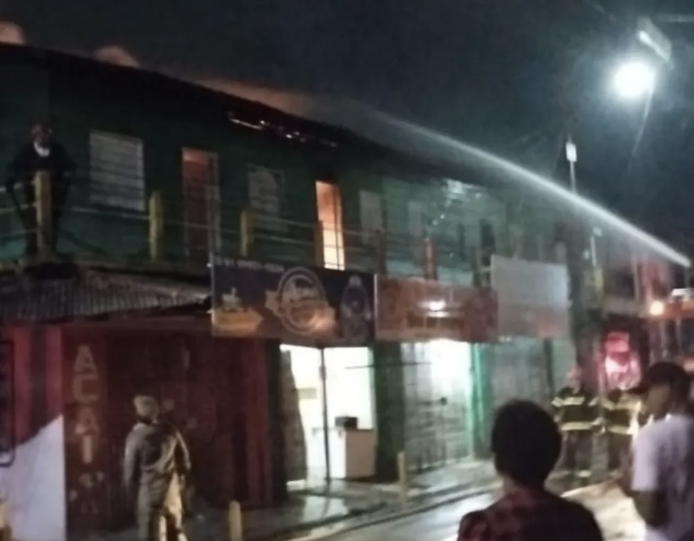 Incêndio atinge vila de kitnets no nordeste do Pará