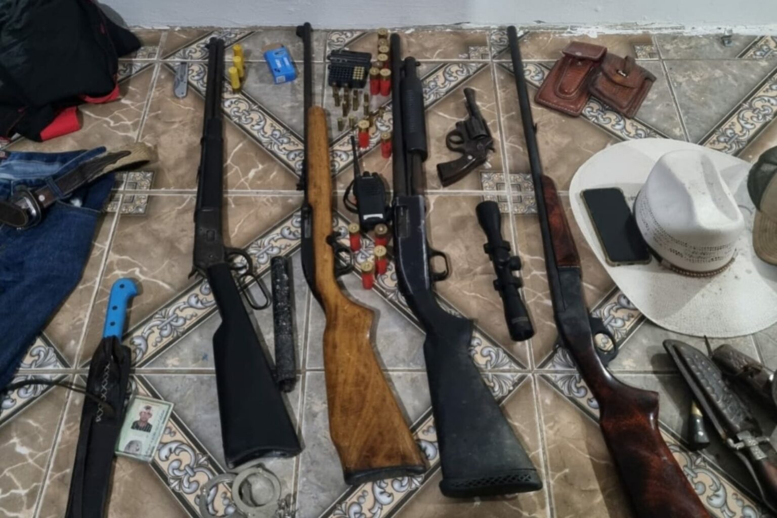 PC prende dupla com diversas munições e armamentos em Paragominas