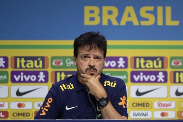 Lesões de Neymar expõem falhas na primeira convocação de Diniz