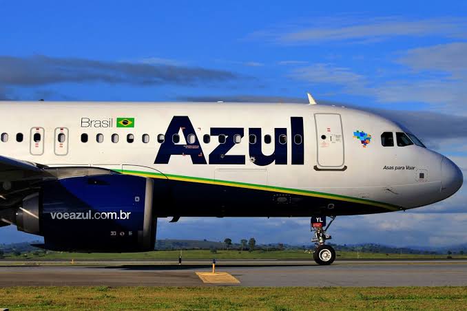 Azul some com malas de passageiros em voo entre Pará e EUA