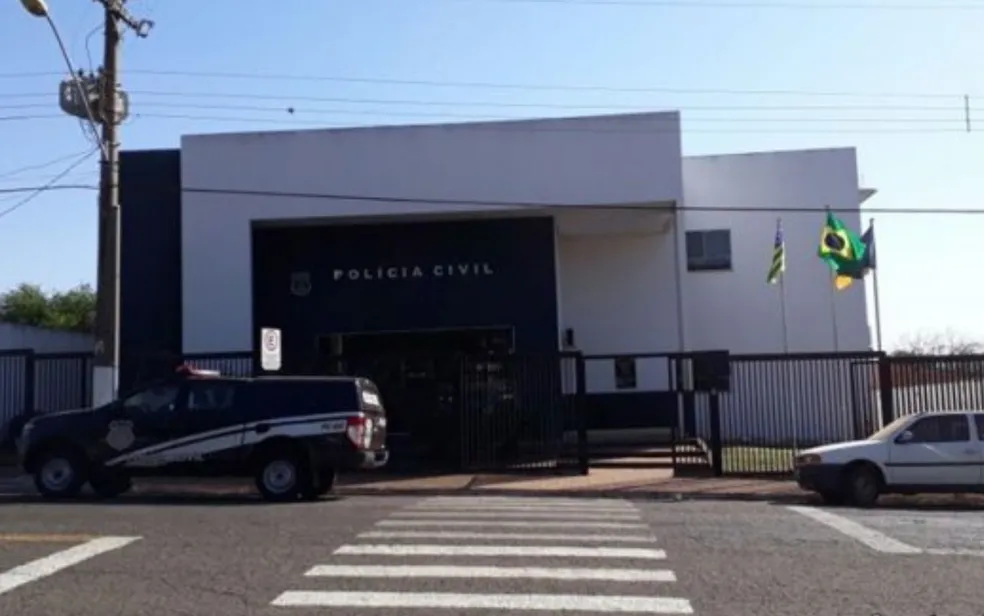 Idoso morre em motel, e mulher foge alegando ser casada