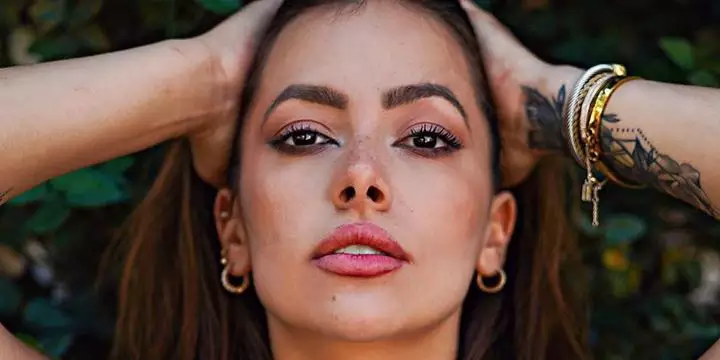 Modelo e influencer, Ariana Viera morre em acidente de carro após ‘premonição’