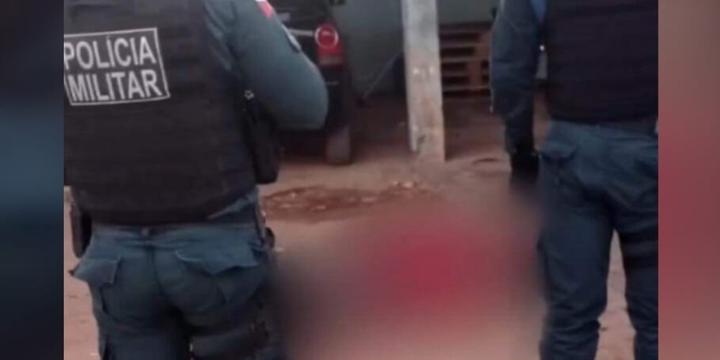 Homem é morto a tiros em frente a lava jato em Redenção