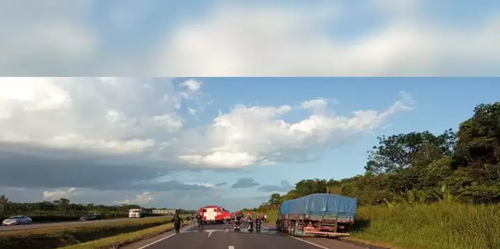 Carreta pega fogo na BR-316 no Pará