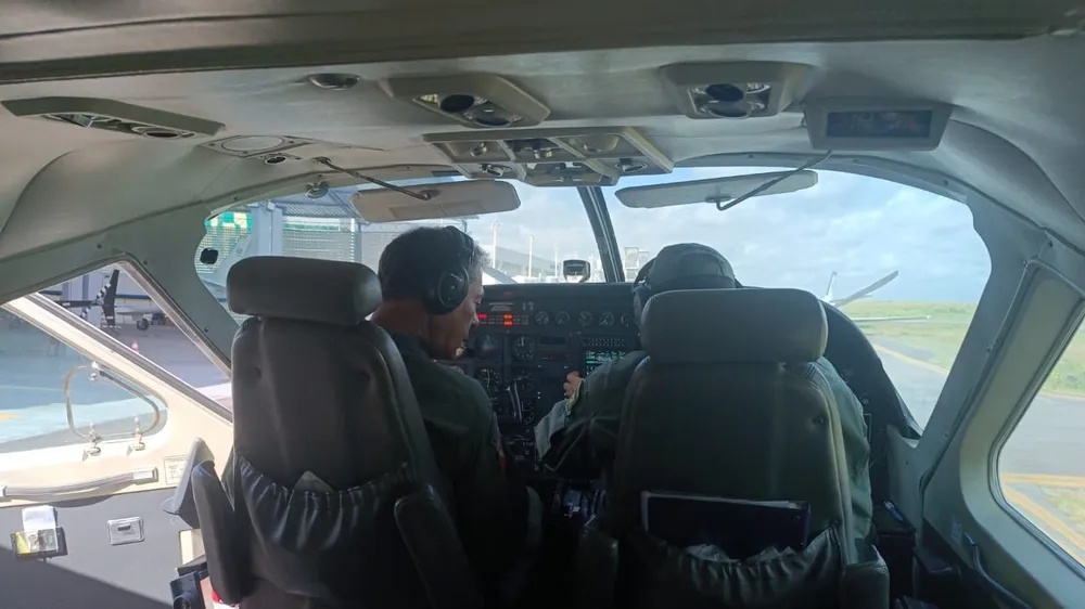 Equipes do AP e PA sobrevoam área onde helicóptero desapareceu na Amazônia há 3 dias