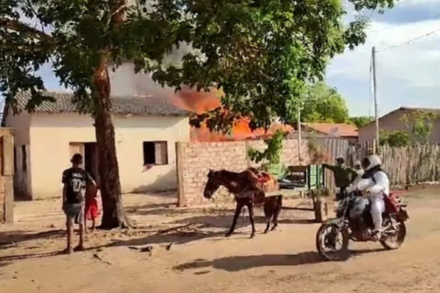 Incêndio destrói casa no Pará
