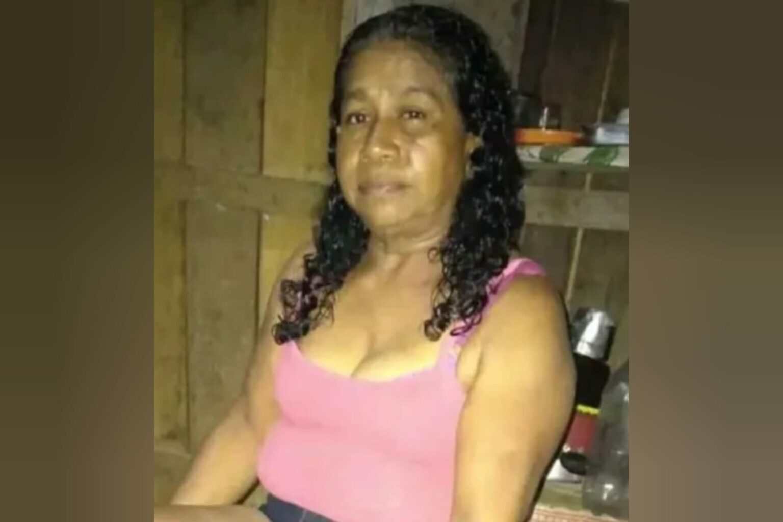 Mulher morre após ser atingida por estacas de madeira em Tailândia