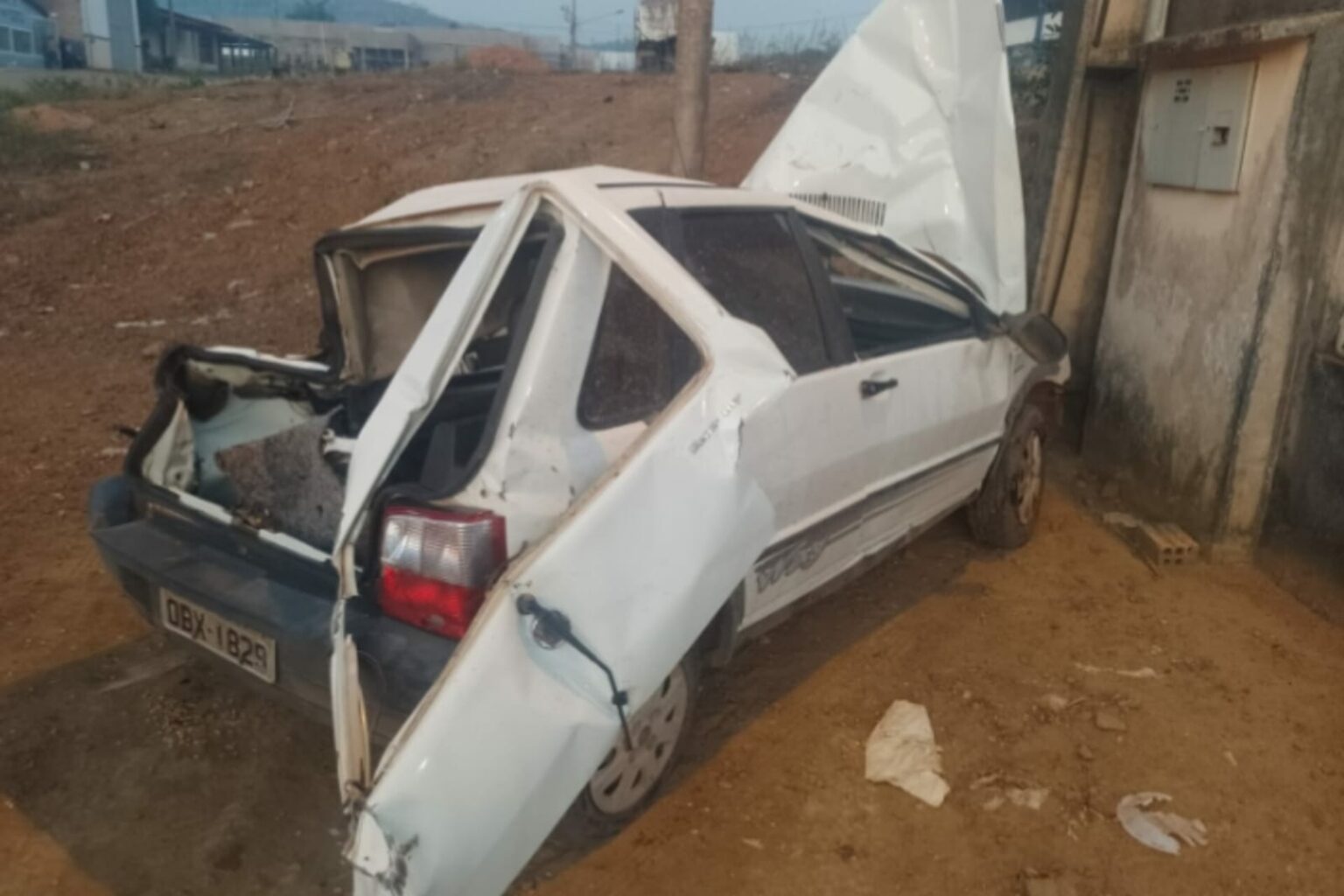 Colisão entre carreta e carro deixa uma pessoa morta na BR-163