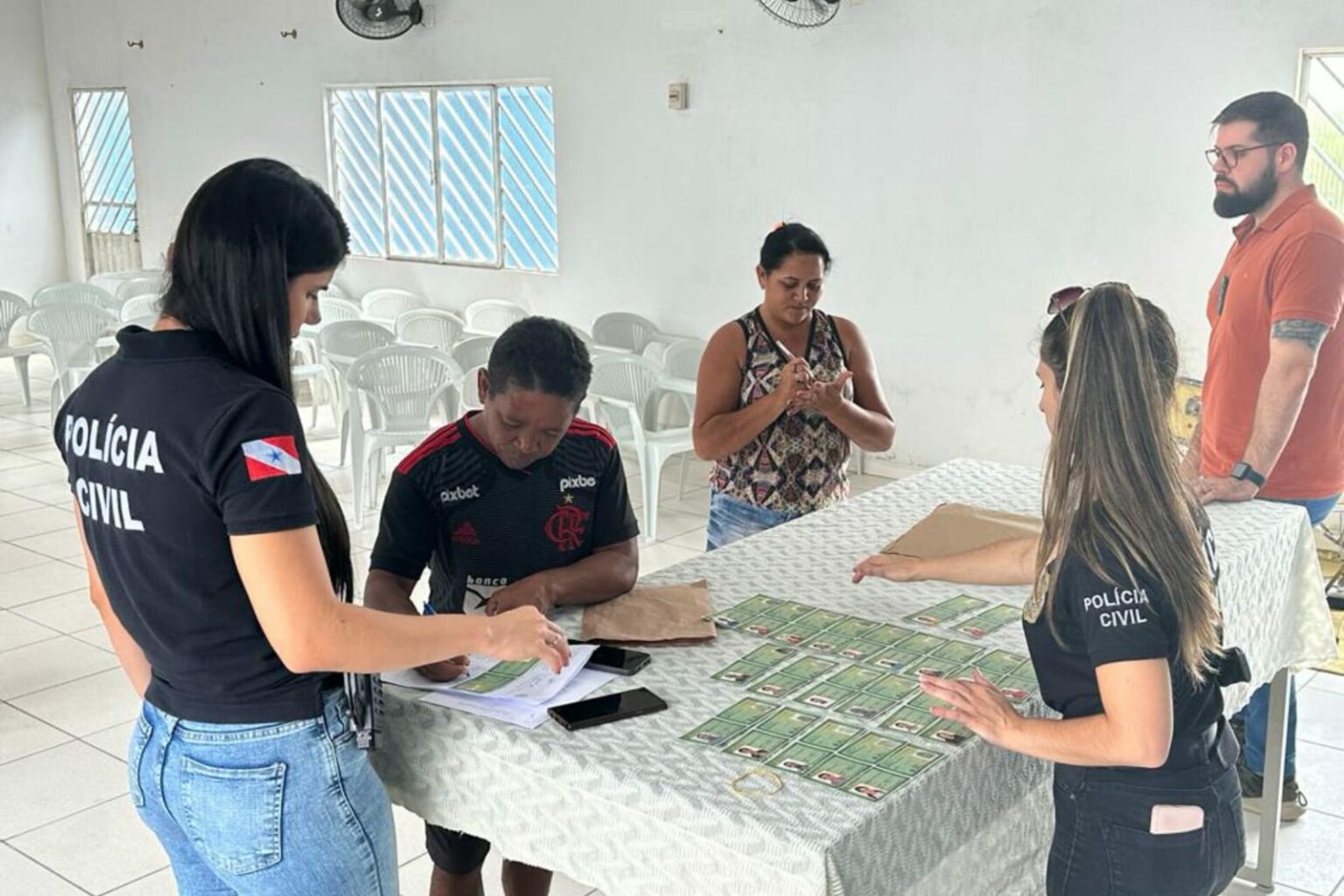 Polícia Civil faz entrega de carteiras de identidade em Marabá