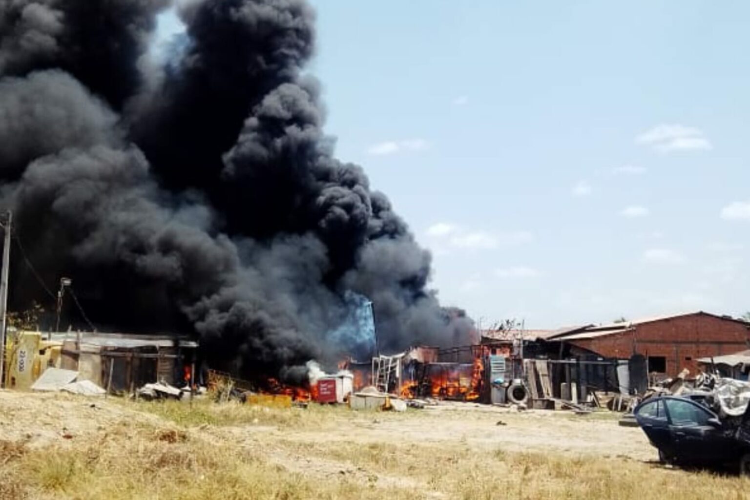 Casas são destruídas por incêndio em Marabá