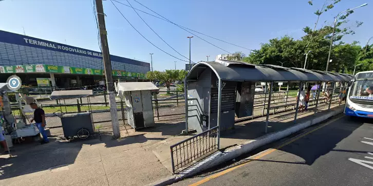 Homem é esfaqueado após reagir a assalto em parada de ônibus no Pará
