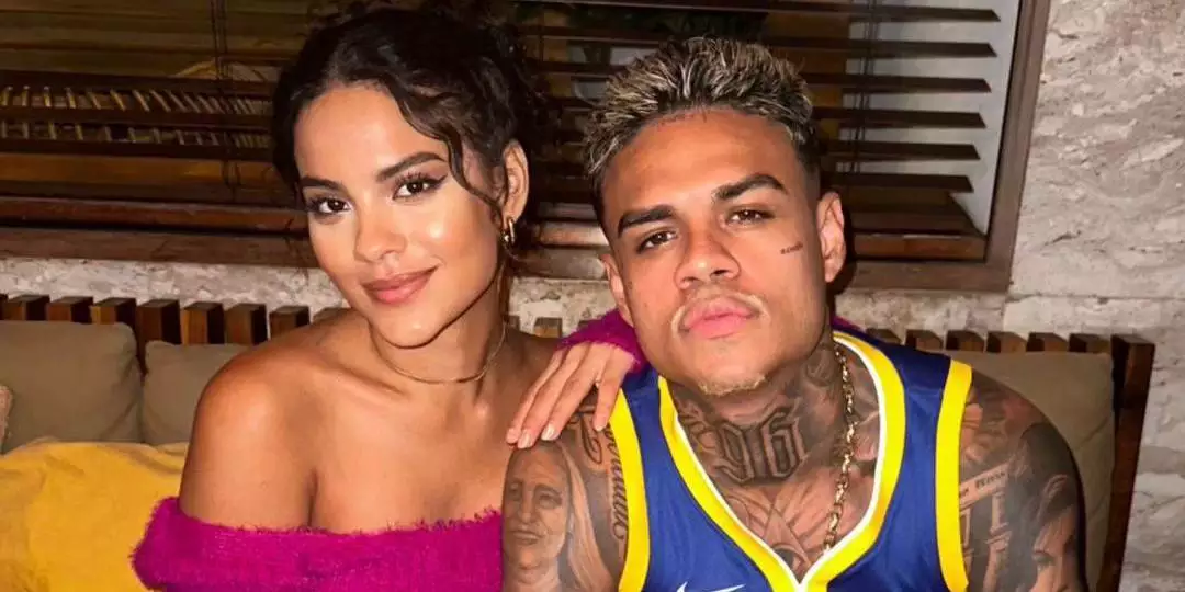 MC Cabelinho surge abatido após término com Bella Campos