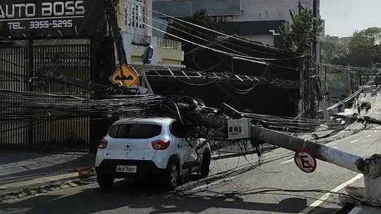 Caminhão atinge poste e deixa mais de 200 imóveis sem energia no Pará