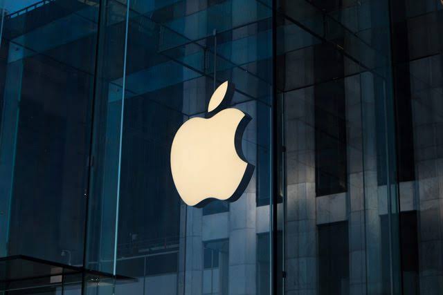 Ações da Apple caem pelo segundo dia devido a restrições na China ao iPhone