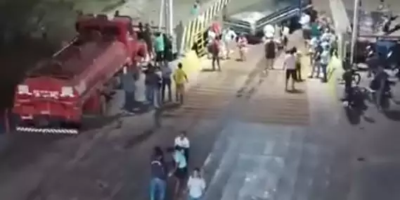 Carro sem freios causa acidente ao embarcar em Porto no Oeste do Pará