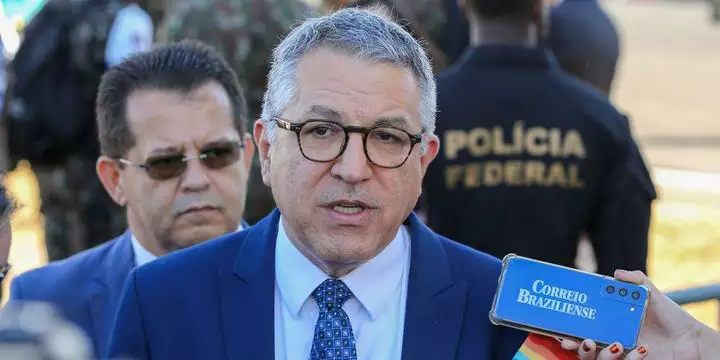 Governo anuncia medidas para apoiar estados e municípios em crise financeira