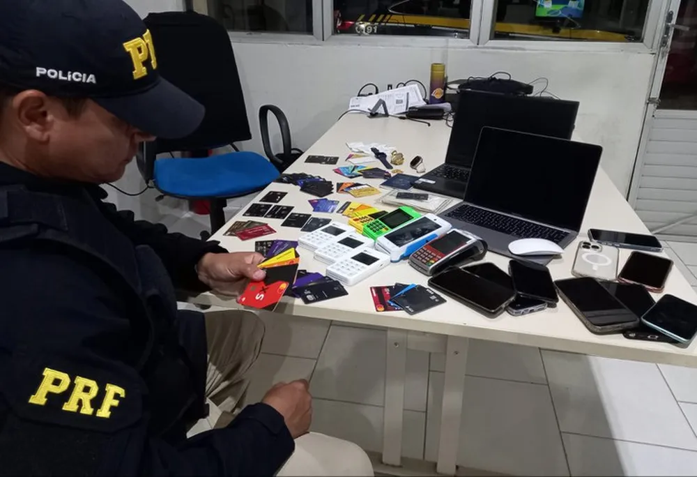 Trio de estelionatários é flagrado com 65 cartões de crédito em Ipixuna do Pará