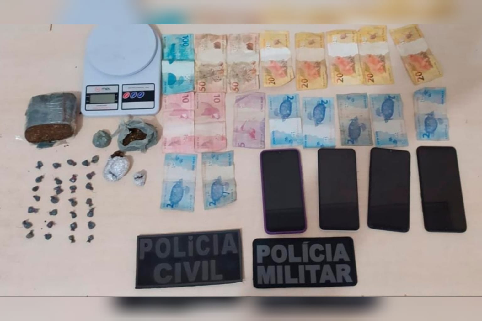 Quarteto é preso por tráfico de drogas em Tailândia