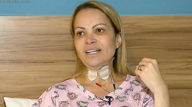 Solange Almeida revela tratamento na voz após uso de cigarro eletrônico