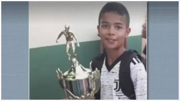 Morre terceiro menino atingido por raio em campo de futebol no Pará