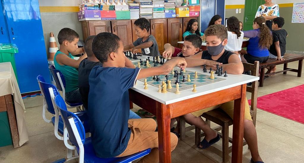 Prática do xadrez gera bons resultados no aprendizado de alunos em Marabá
