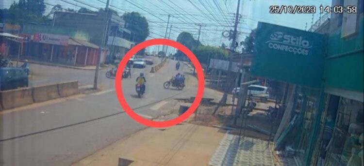 Vídeo: duas motocicletas colidem em Avenida no Pará