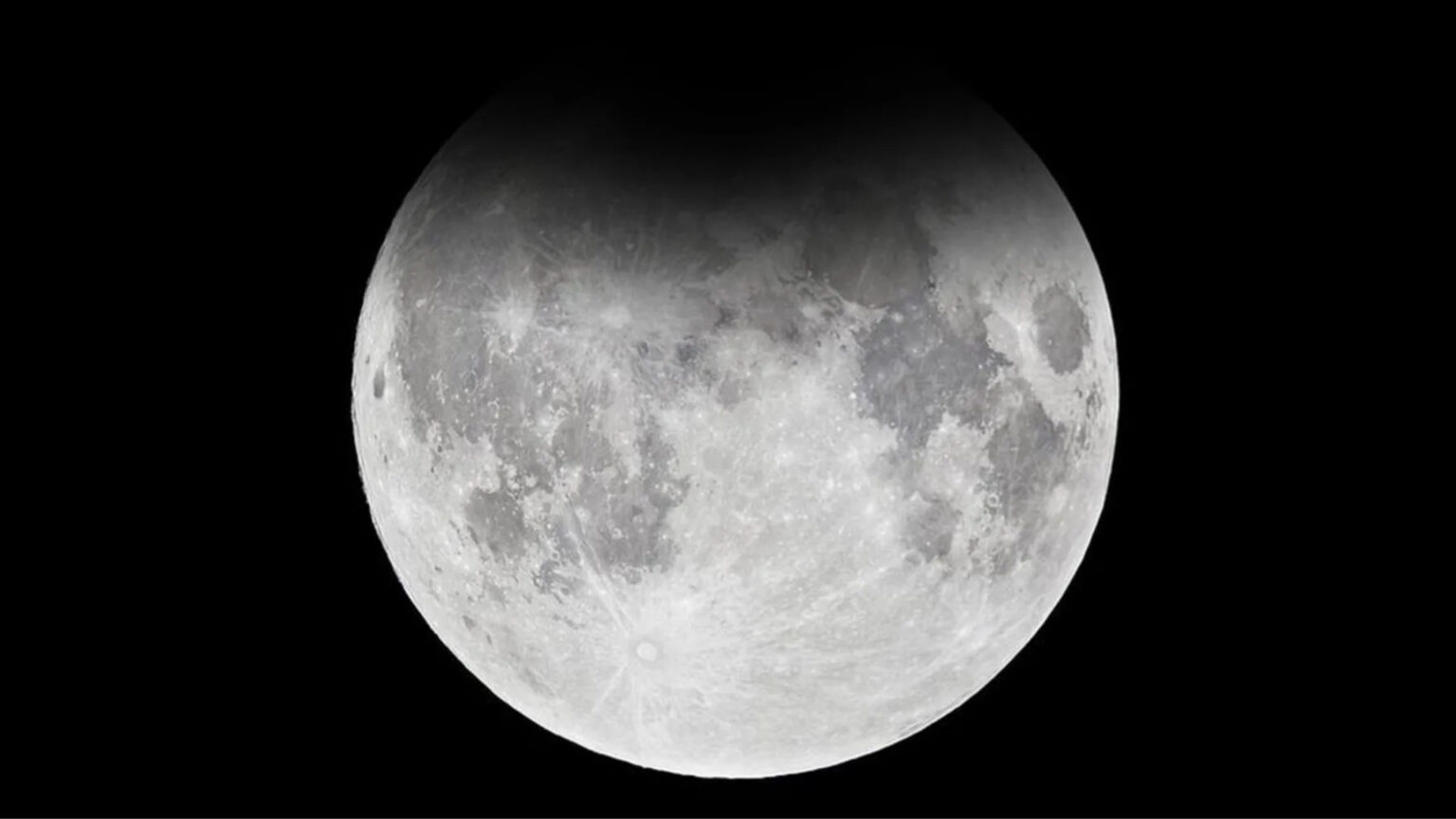 Eclipse parcial da Lua acontece neste sábado (28)