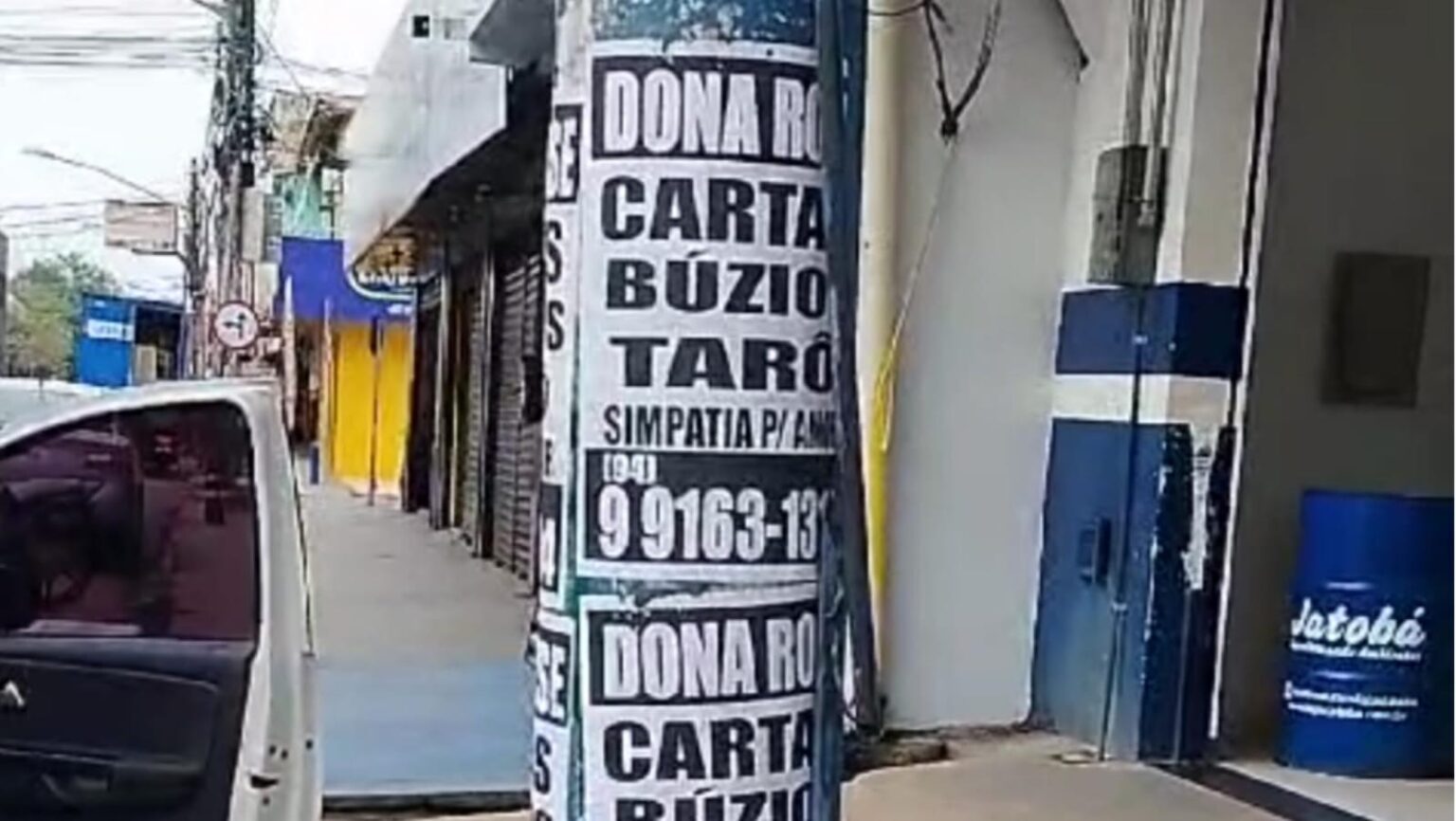 Cartazes de cartomante geram poluição em Marabá