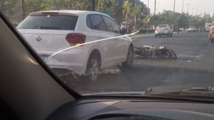 Carro colide com motocicleta na BR 230 em Marabá