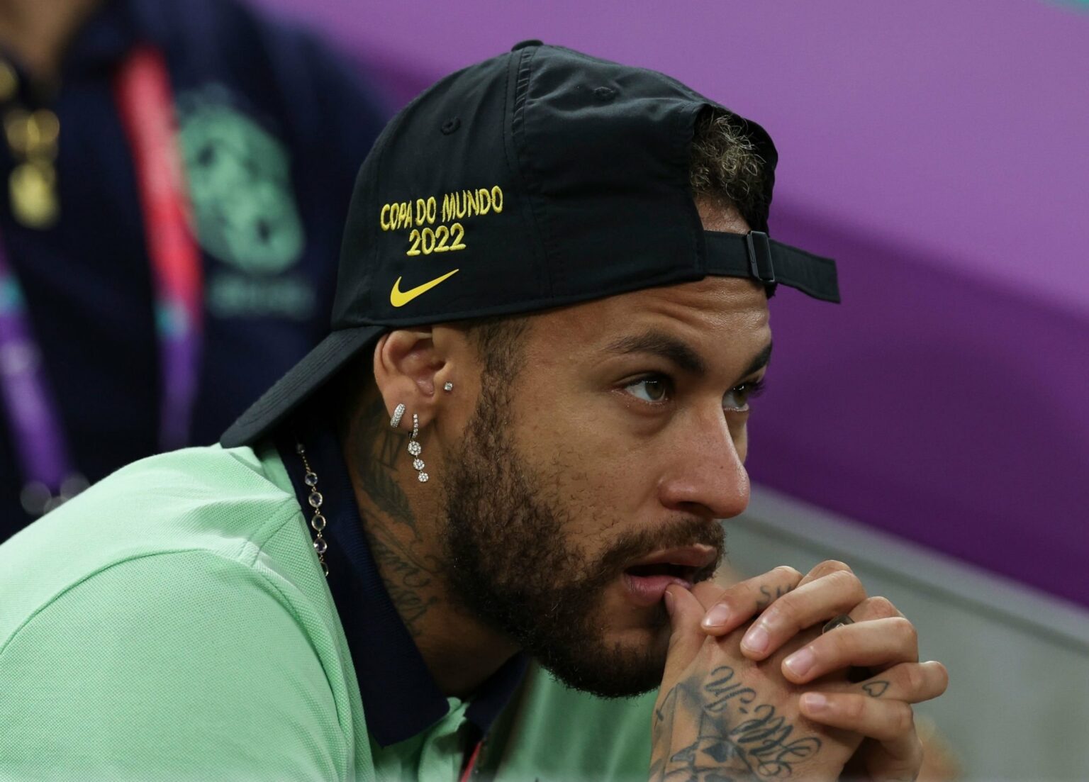 Neymar se pronuncia após lesão no joelho