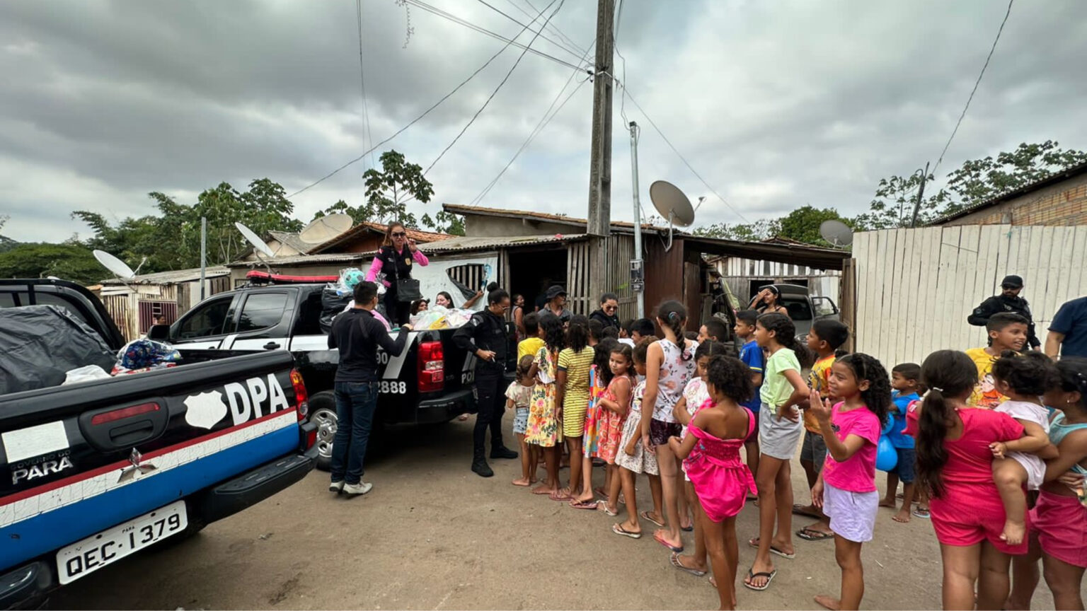 Ação “Criança Contente” da PC presenteia centenas de crianças em Marabá