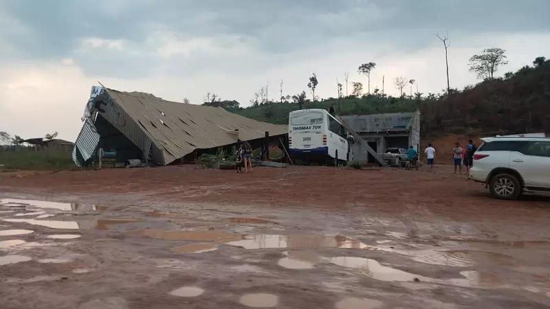 Vídeo: vendaval causa destruição e assusta moradores em Itaituba