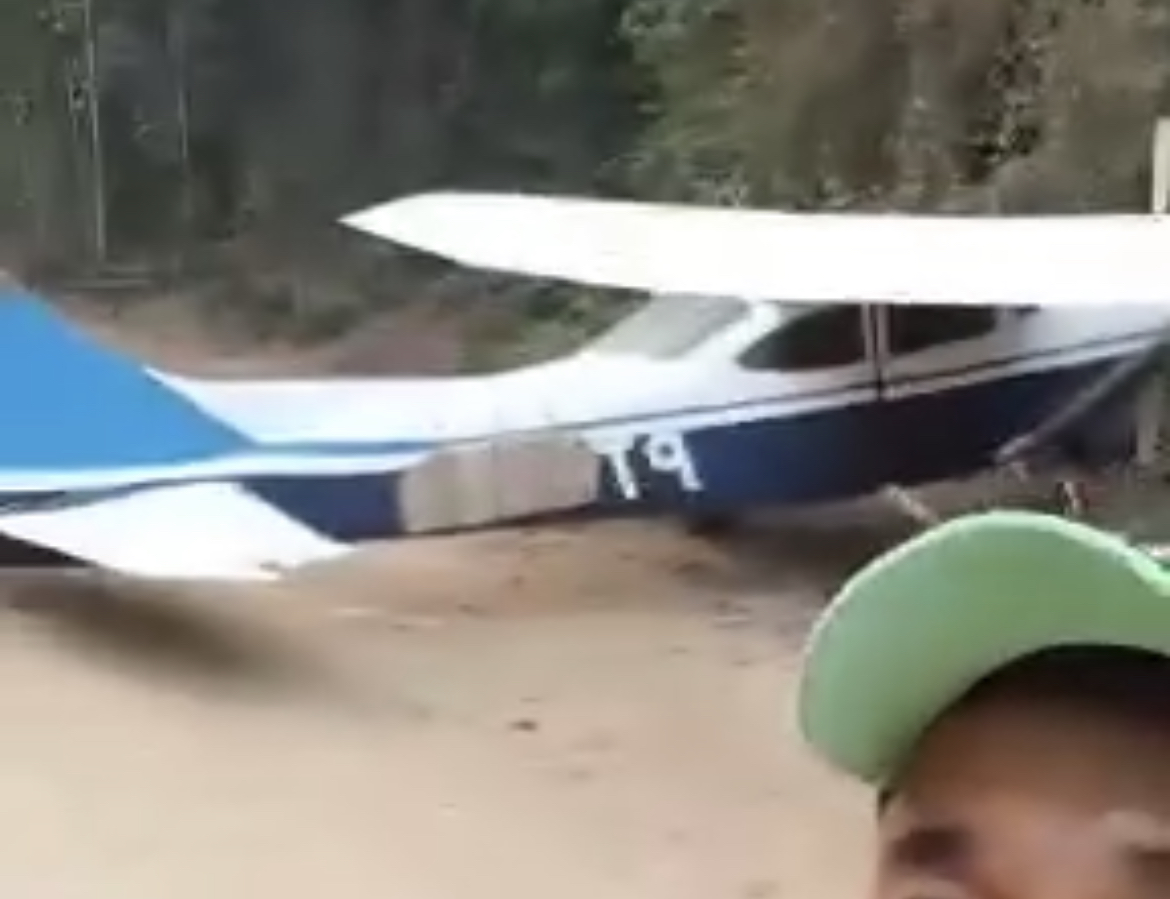 Vídeo: avião faz pouso de emergência na Rodovia Transamazônica