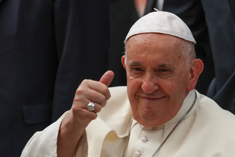 Papa Francisco sugere bênçãos para casais do mesmo sexo