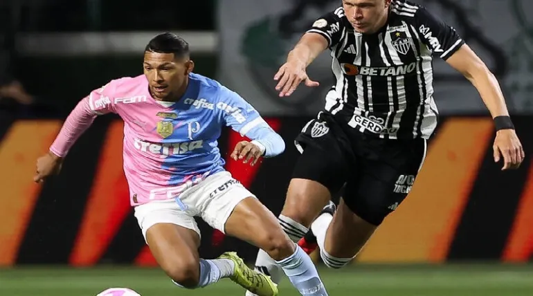 Palmeiras sai do G4 após perder para Atlético-MG