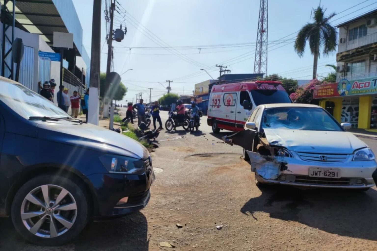 Acidente entre carro e moto deixa homem gravemente ferido no Pará