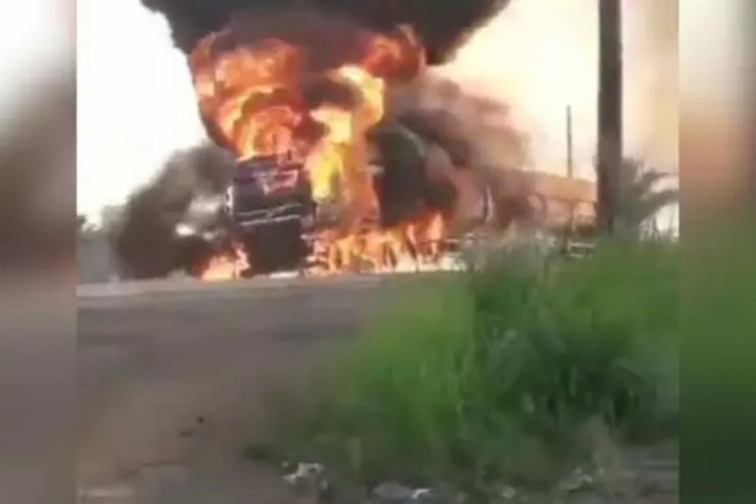 Motociclista morre após colidir contra carro e caminhão bitrem na BR-155