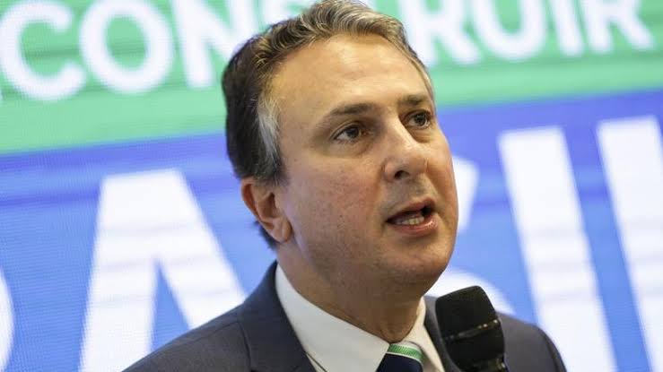 MEC descarta cancelamento do Enem após suposto vazamento de provas