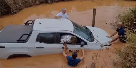 Carro com servidores do Incra despenca de ponte em Eldorado dos Carajás